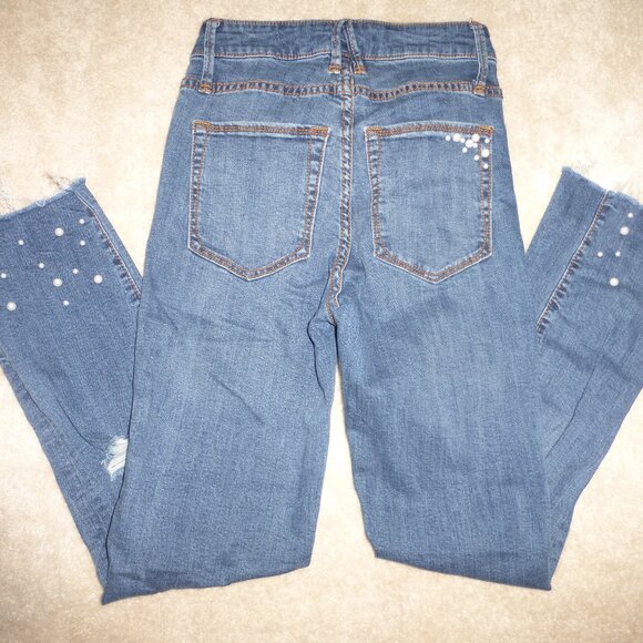 LE CHATEAU medium wash high waist distressed jeans with pearl beads - Picture 6 of 12